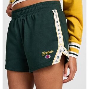 Champion Mid Rise Pull On Shorts Dark Green Size L